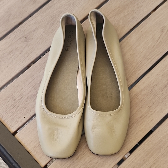 Pilcro Shoes - Pilcro cream Grey Square-Toe Leather Ballet Flats